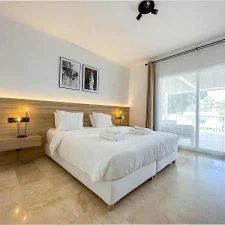 Penthouse Rooftop Terrace 3bed Pool Family Only Apartment *
